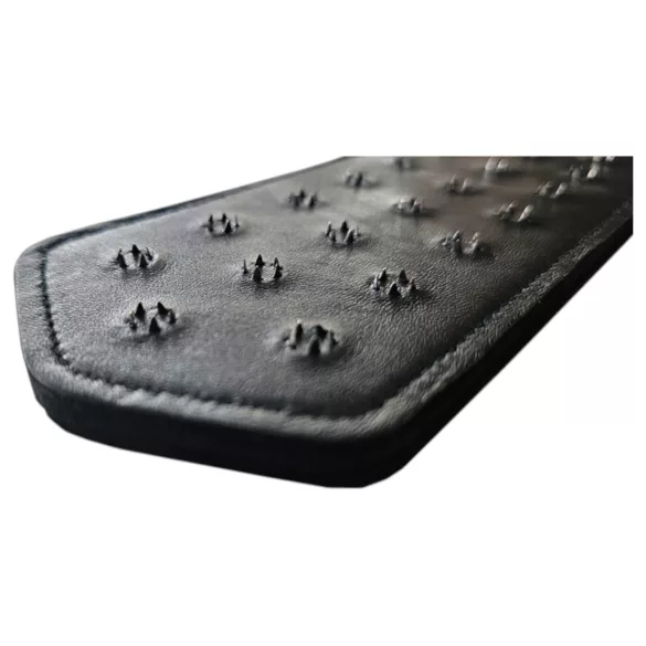 Rouge - chicote spanking com tachas - couro legítimo preto
