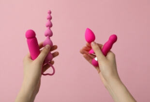 Guia de Dildos: Como Escolher o Dildo Certo para Ti